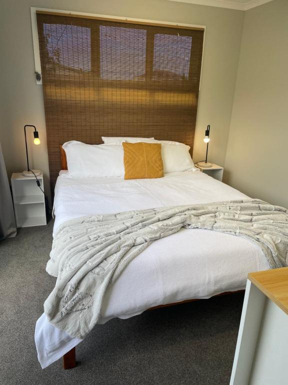 Postel nebo postele na pokoji v ubytování Modern studio apartment