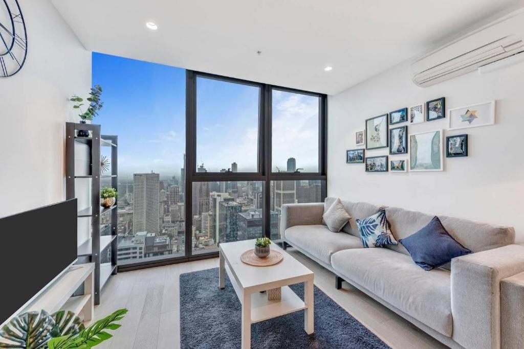 KOZYGURU MELBOURNE CITY EQ TOWER 1 BEDROOM APT WITH CITY SKYLINE VIEW- VME127 - Appartement Met één Slaapkamer