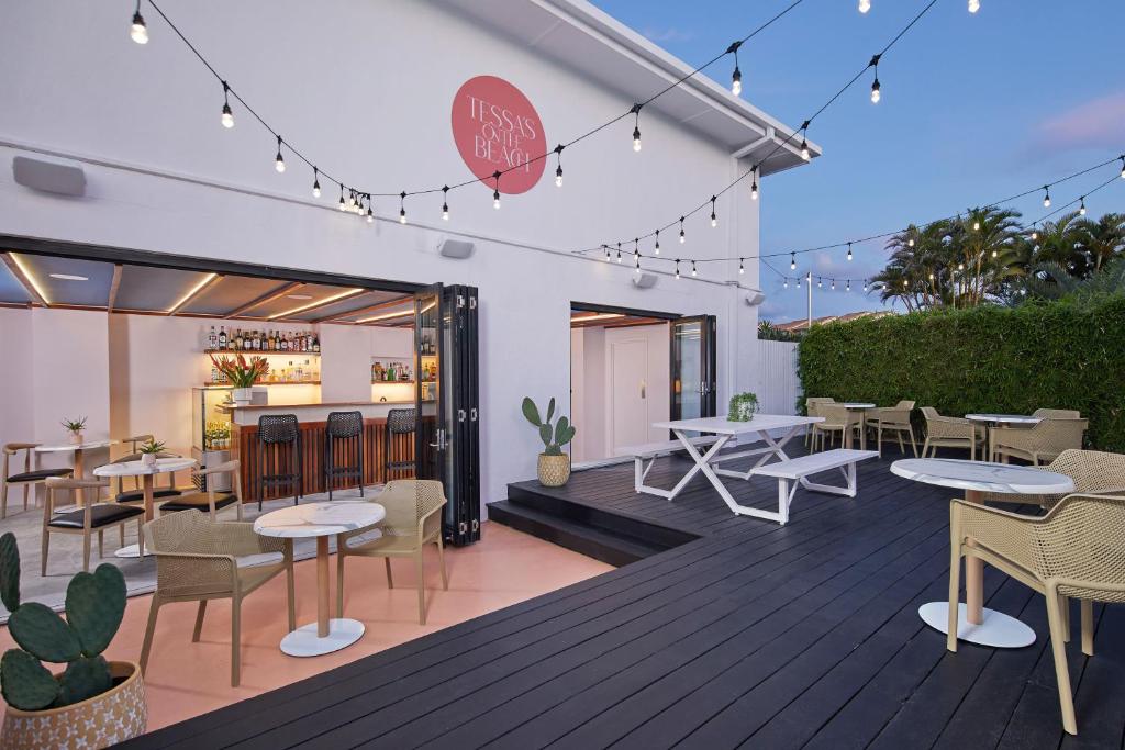 Tessa's on the Beach - Resim 23