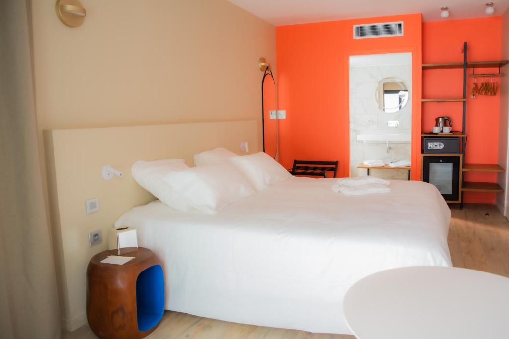 Postel nebo postele na pokoji v ubytování Boutik Hôtel 2A - Adult Only