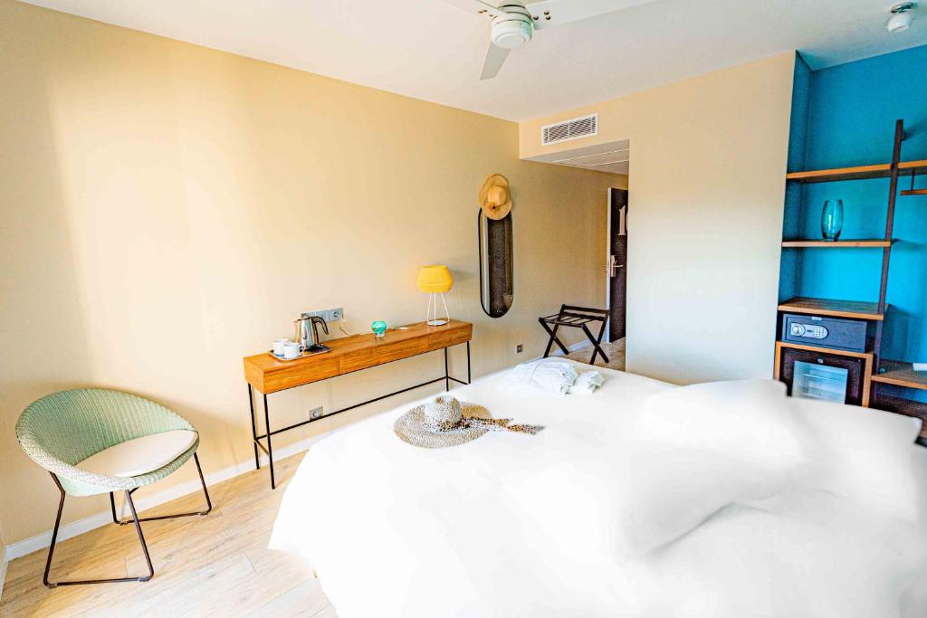 Postel nebo postele na pokoji v ubytování Boutik Hôtel 2A - Adult Only
