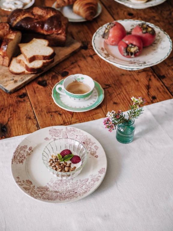 Jedlo v ubytovaní bed & breakfast alebo blízkom okolí