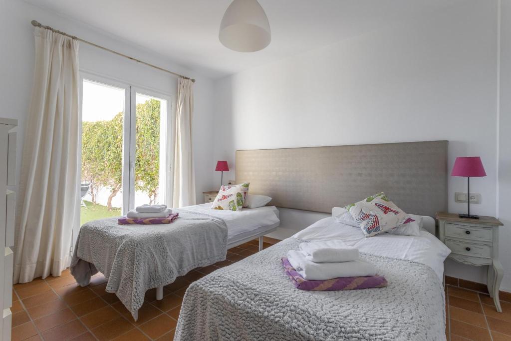 Posteľ alebo postele v izbe v ubytovaní Five Star Villa with Heavenly Views