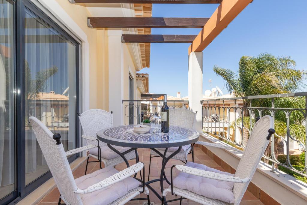 Balkón nebo terasa v ubytování Santa Maria Apartment at Porto de Mos beach