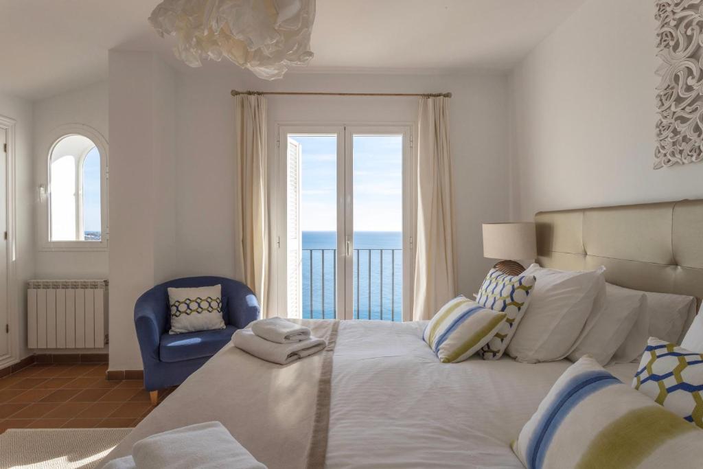 Posteľ alebo postele v izbe v ubytovaní Five Star Villa with Heavenly Views