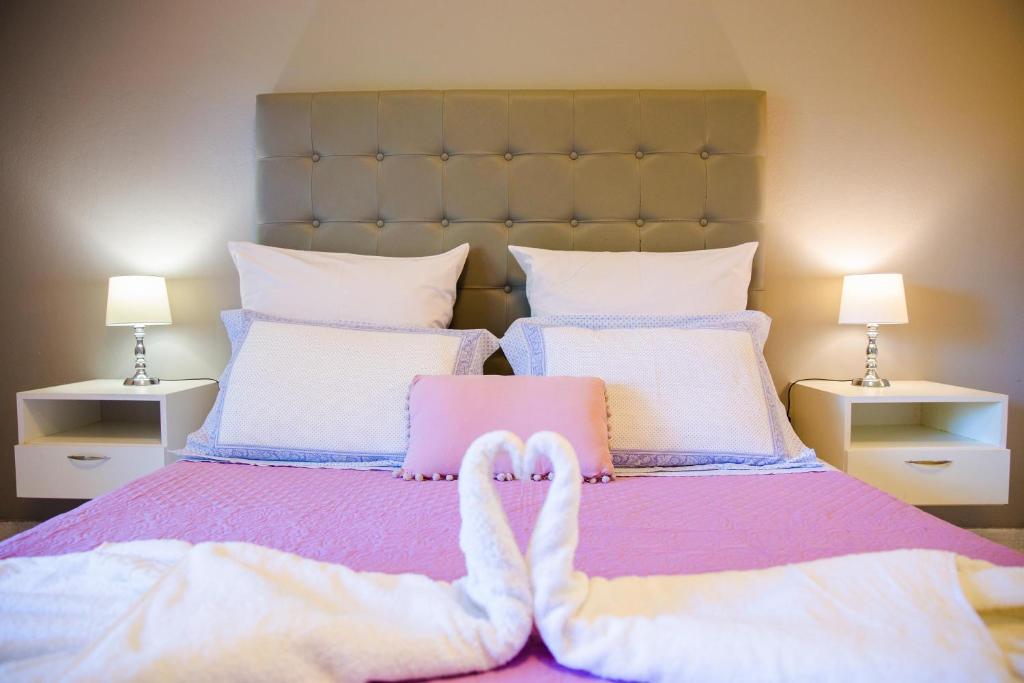 Sunset Apartments - 7