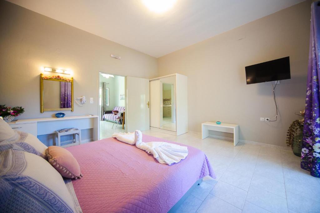 Sunset Apartments - 3