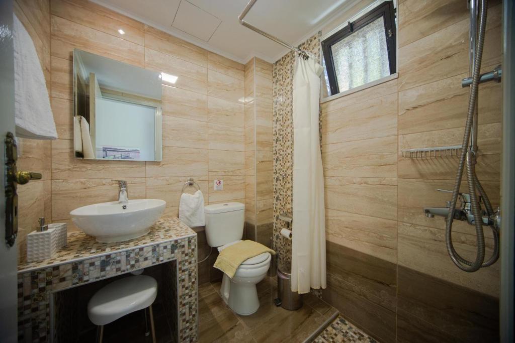 Sunset Apartments - 8