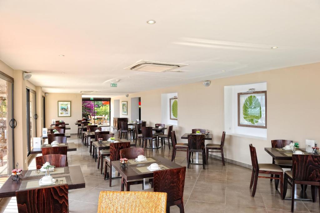 Restaurace v ubytování Hotel Shegara