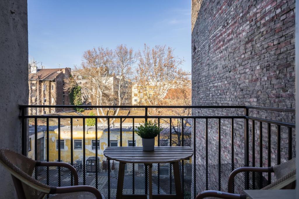 A balcony or terrace at BpR Blue Paradise Apartment with A/C