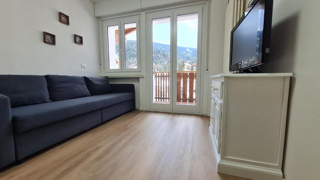 Telewizja i/lub zestaw kina domowego w obiekcie TERRAZZA sui MONTI