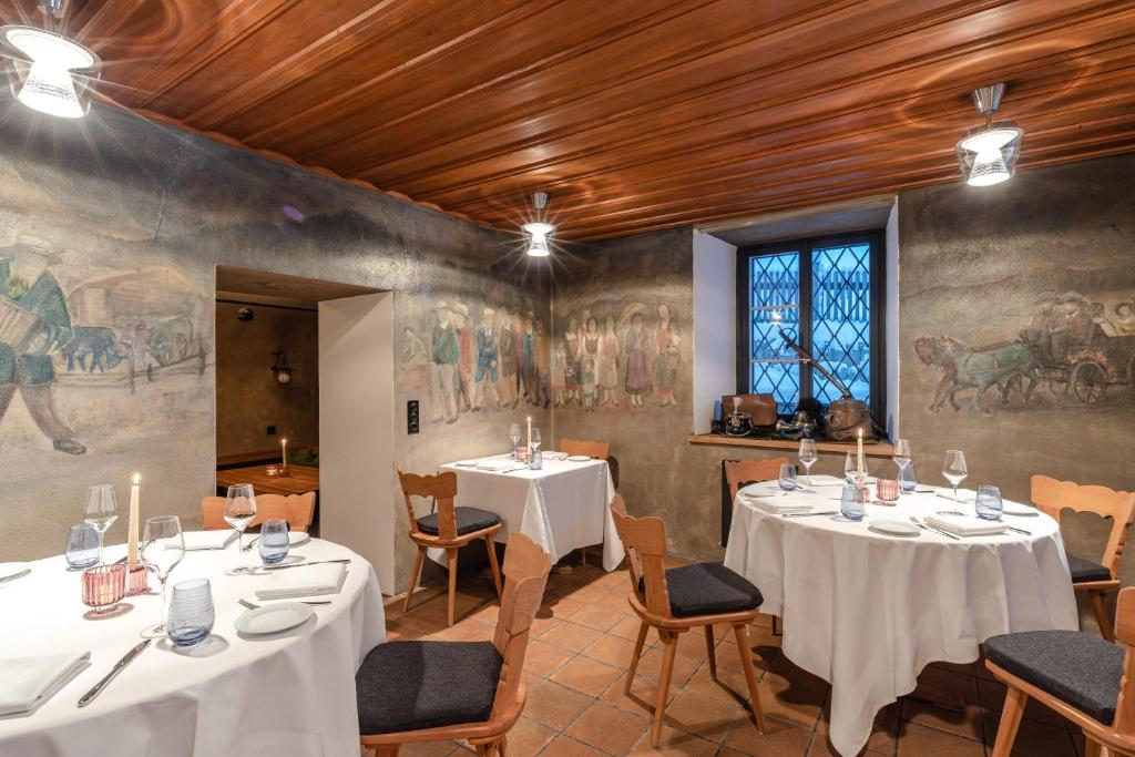 Restaurace v ubytování Hotel Piz Mitgel