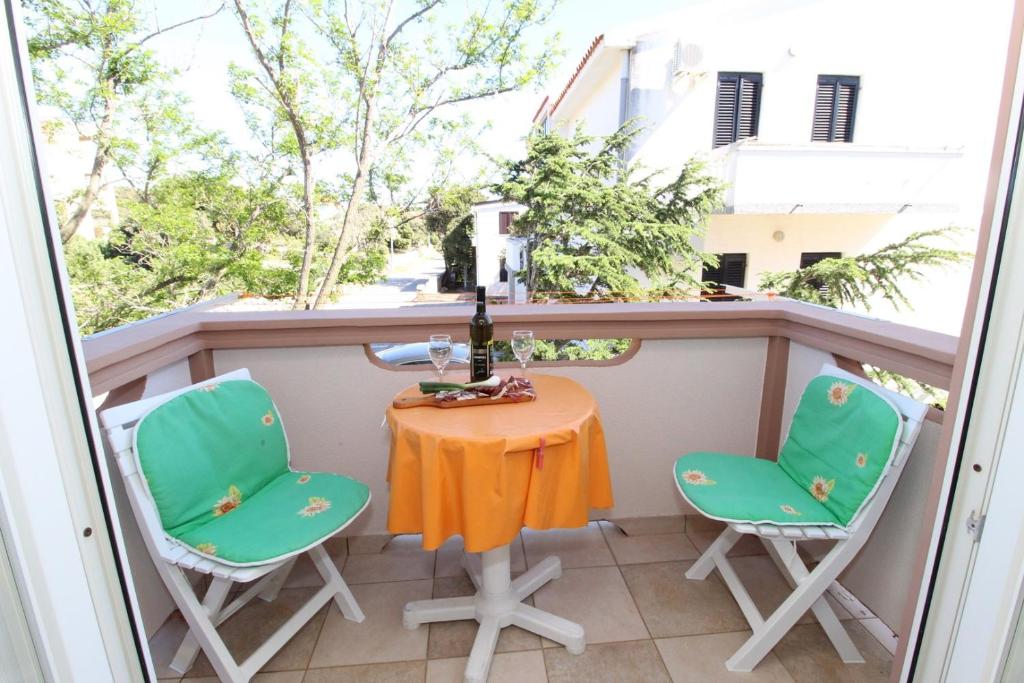 Balkon lub taras w obiekcie Apartments Karas on the island of Pag