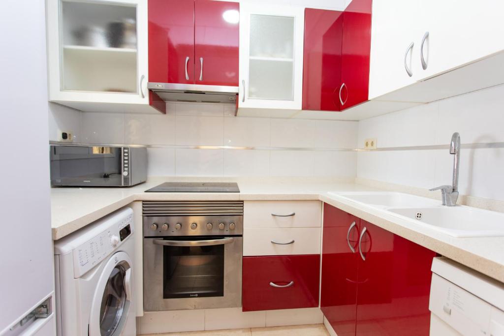 Kuchyň nebo kuchyňský kout v ubytování Apartamento Cullera frente al mar