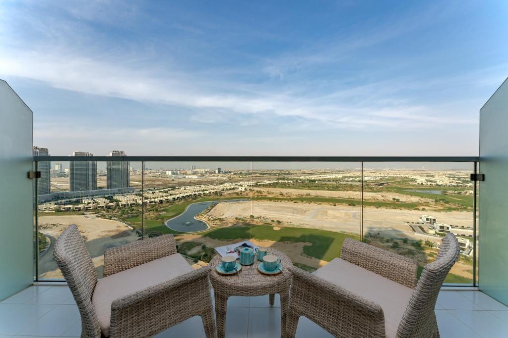 Balkón nebo terasa v ubytování Radisson Dubai Damac Hills