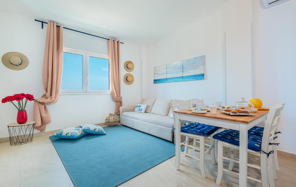 Posezení v ubytování Villette Lux Fronte Spiaggia - Torre Pali