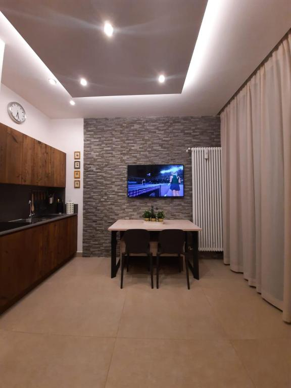 Kuchnia lub aneks kuchenny w obiekcie BMP APARTMENT SPINALE Campiglio centro, GARAGE