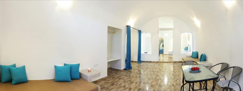 Część wypoczynkowa w obiekcie Church and Cave - Santorini Private Residences