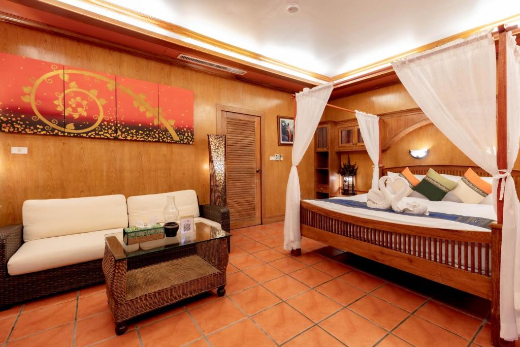 
Villa Garden View with Jacuzzi 
