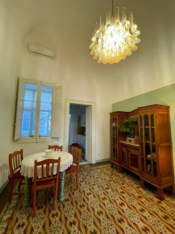 Posedenie v ubytovaní 4 Balconi House-Appartamento salentino nel centro di Lecce
