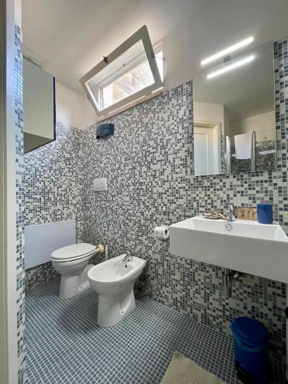 Kúpeľňa v ubytovaní 4 Balconi House-Appartamento salentino nel centro di Lecce