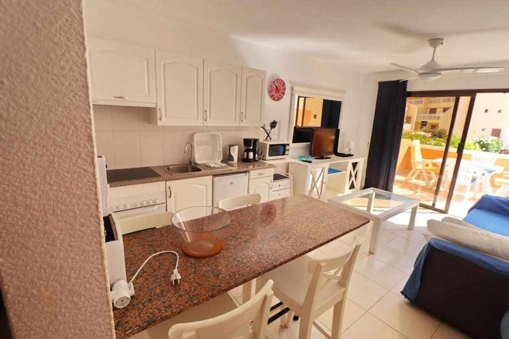 B123 Tenerife Royal Gardens Studio sleeps 4, Playa de las ...