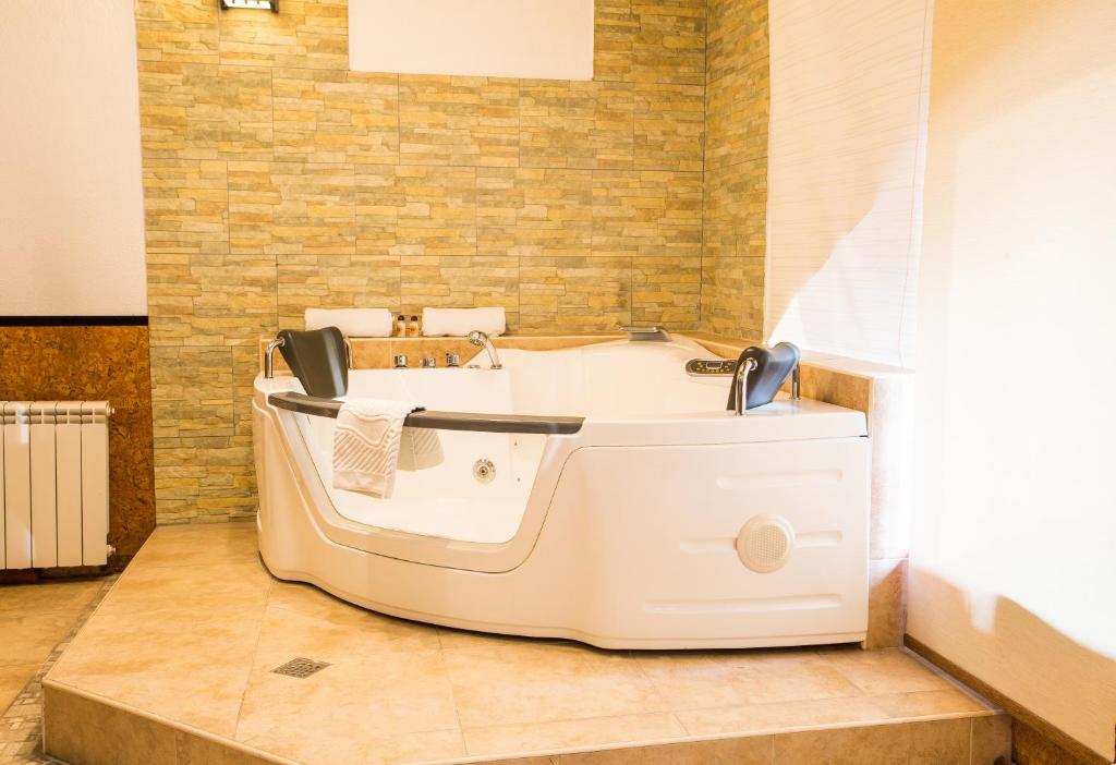 Fotografie z fotogalerie ubytování Spa-Hotel Myslyvskiy Dvir v Kyjevě