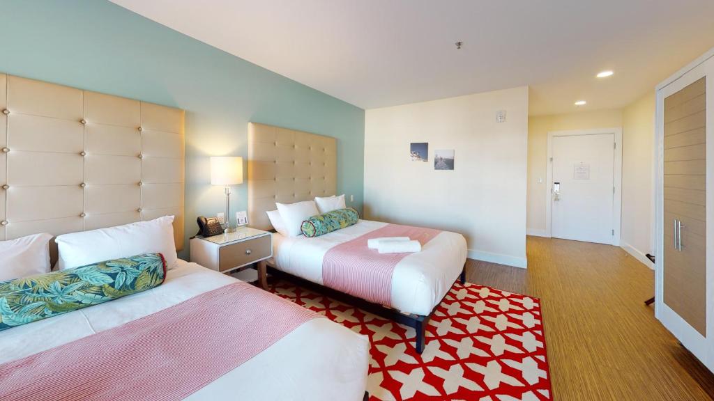 The Hotel Maria - De Todos Modos, Queens - ADA