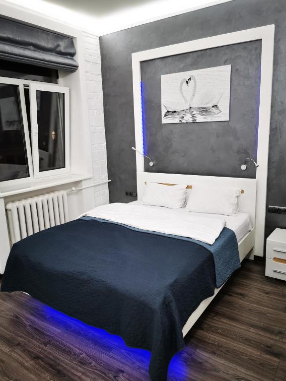 Яркая история - Apartment With Balcony