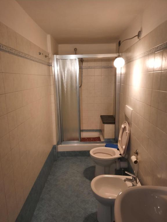 A bathroom at Le MURA MEDIEVALI