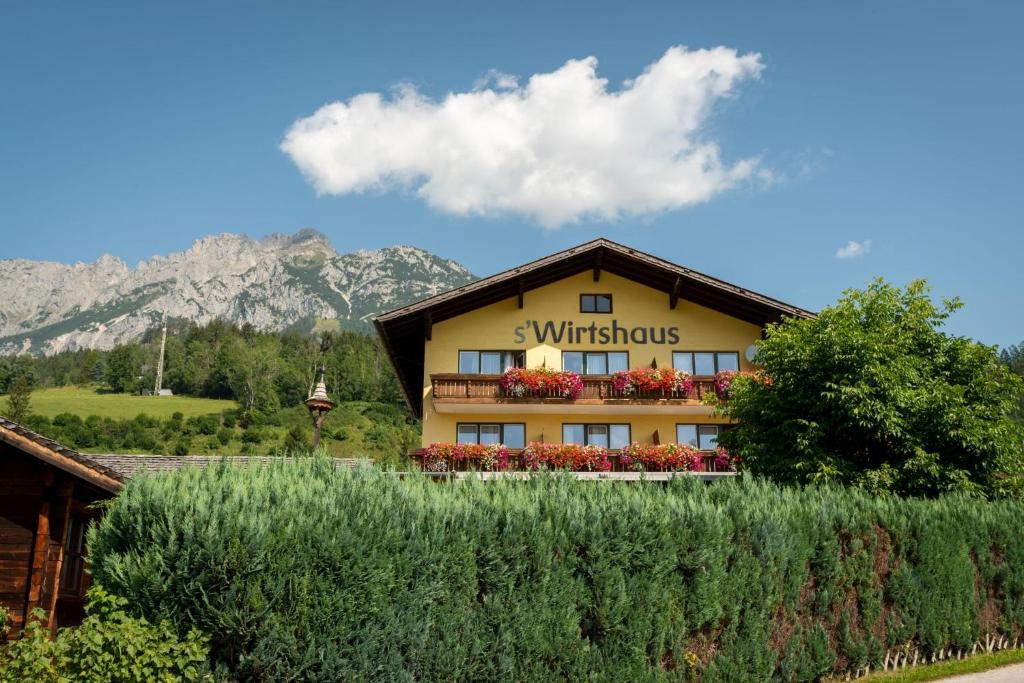 Nespecifikovaný výhled na hory nebo výhled na hory při pohledu z bed and breakfast