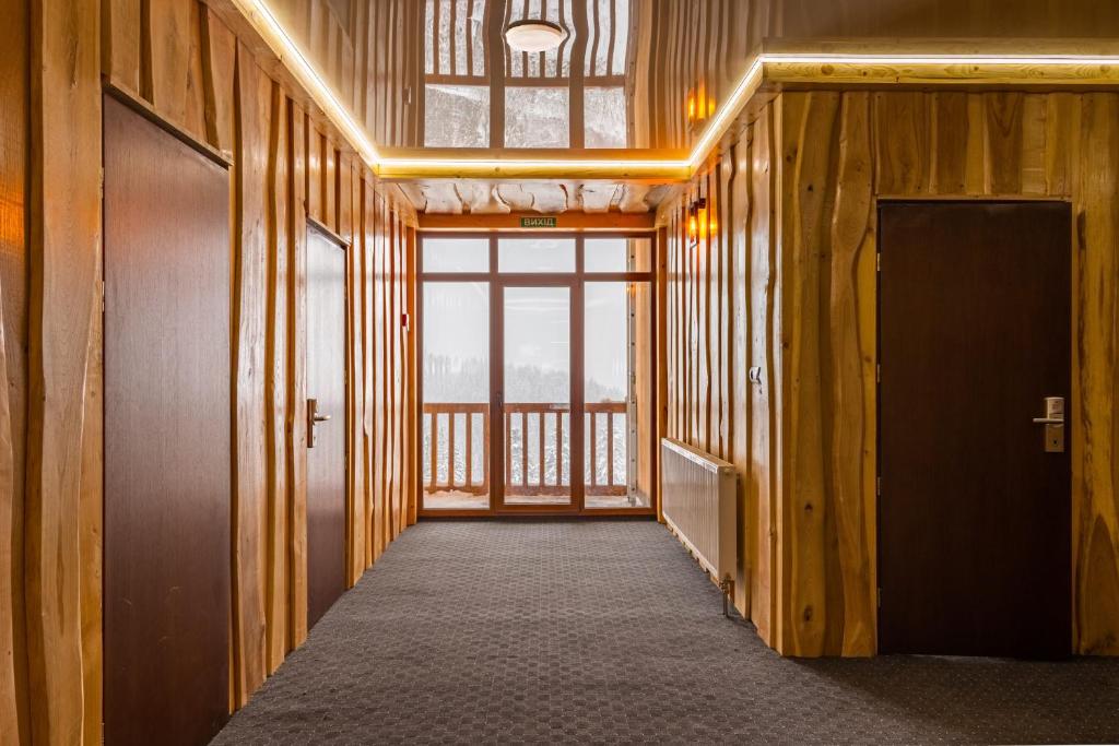 Fotografie z fotogalerie ubytování Rich OAK - готель з відкритим панорамний басейном v destinaci Jablunycja