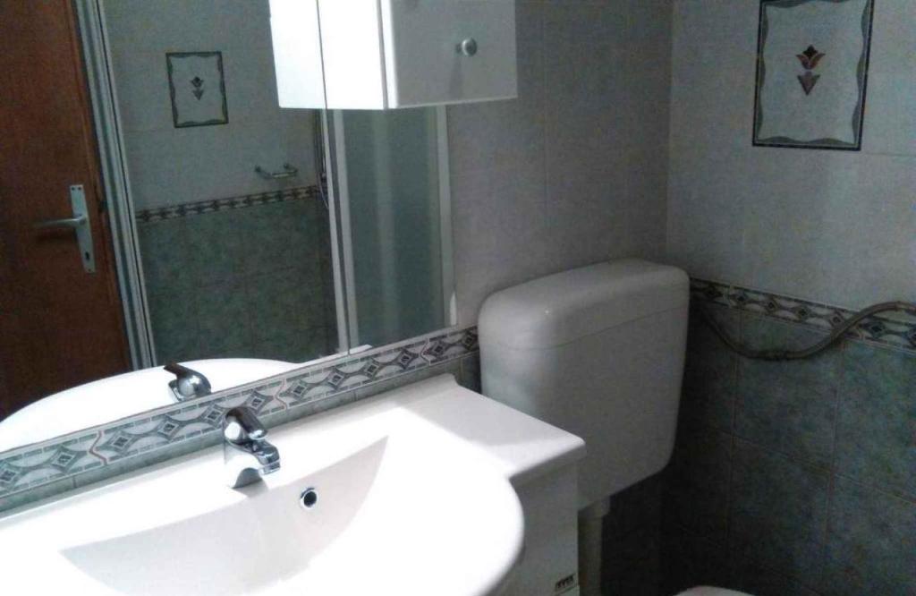 Koupelna v ubytování Apartments in Jadranovo 41877