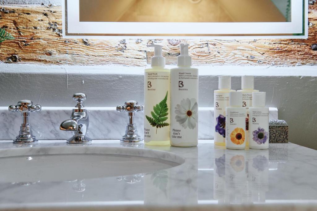 Hare & Hounds Newbury - Double Room - Disability Access