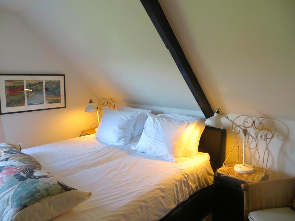 The Black Horse B&B & More - Double Room With Private Bathroom