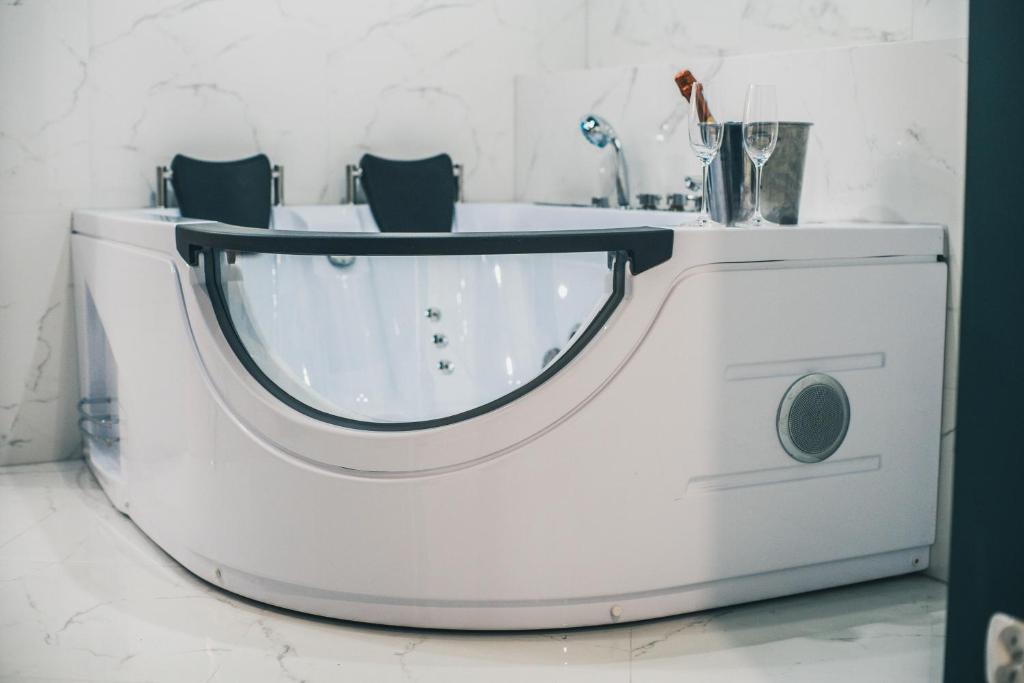 Fotografia z galérie ubytovania YOURAPART STARÓWKA z JACUZZI vo Varšave