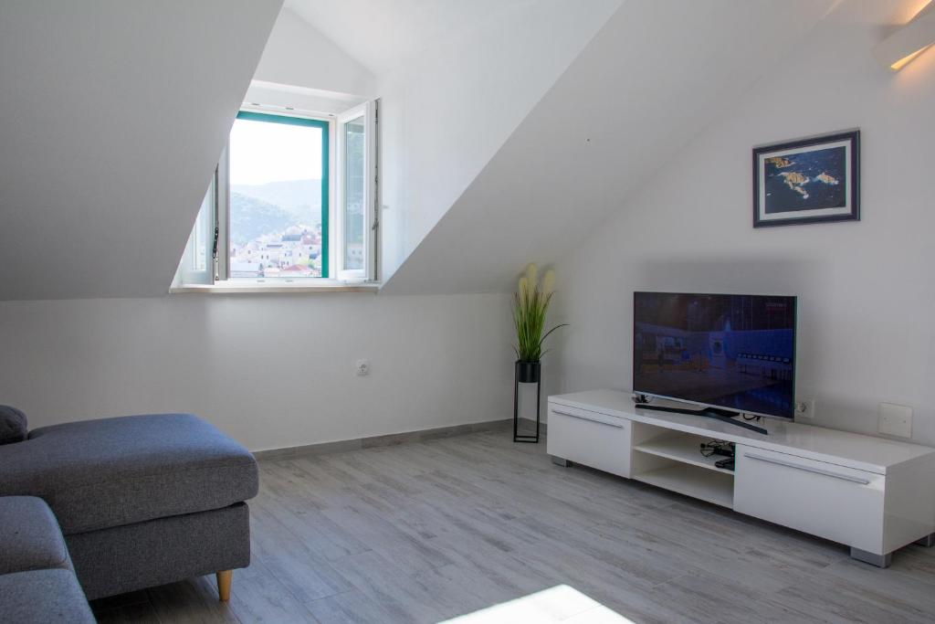 TV a/nebo společenská místnost v ubytování Apartment Ma_Lu