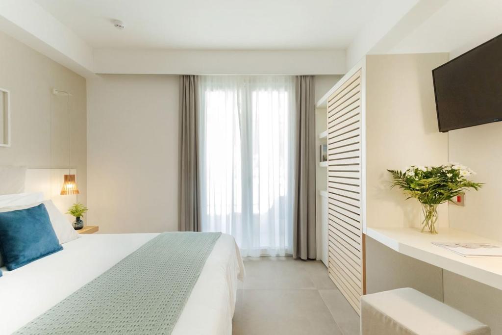 Albatros Beach Hotel - Double Room With Balcony