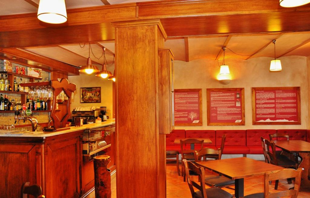 Lounge nebo bar v ubytování Albergo Miramonti