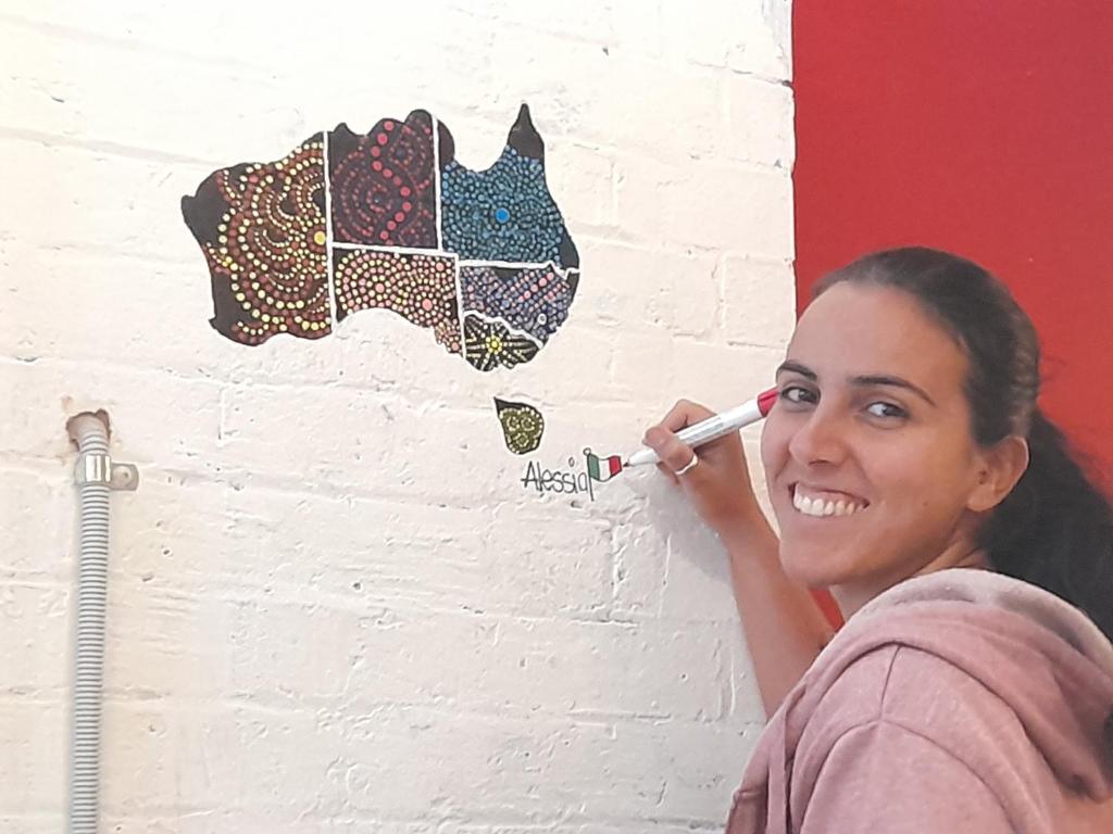 Hosté ubytování Ozi Inn Backpackers - Perth -Valid Passport Required