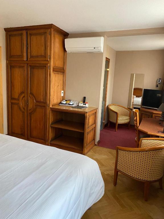 Logis Hôtel Restaurant Au Cerf d'Or - Resim 32