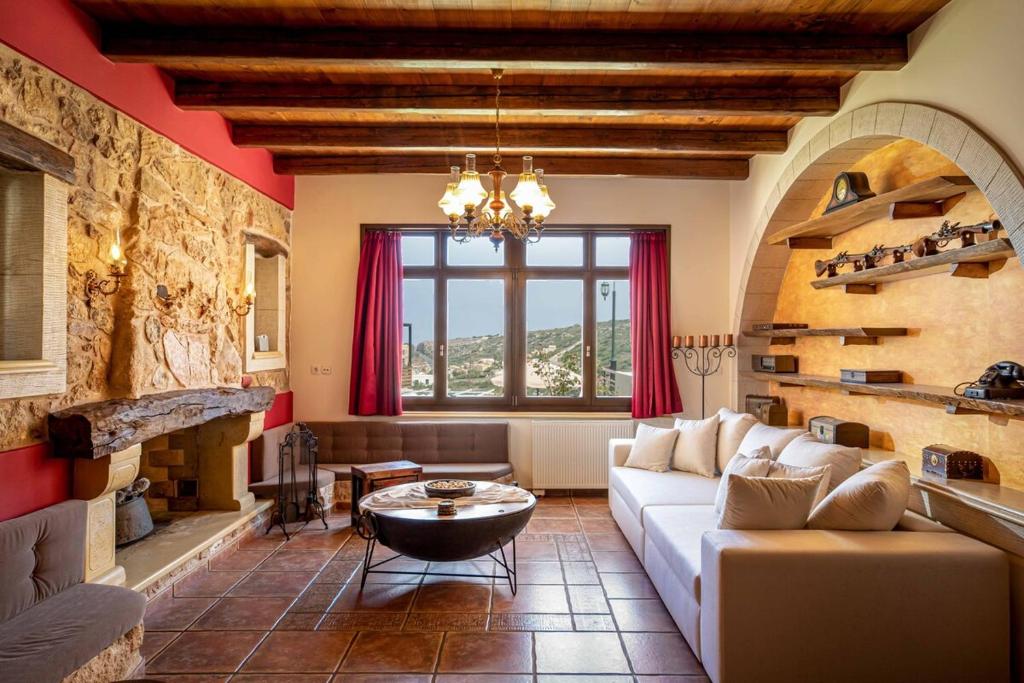 Posedenie v ubytovaní Villa Staras - With Private Heated Pool & Jacuzzi