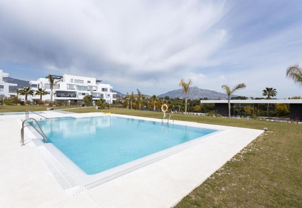 New Penthouse Apartment in Marbella, Estepona – Bijgewerkte ...