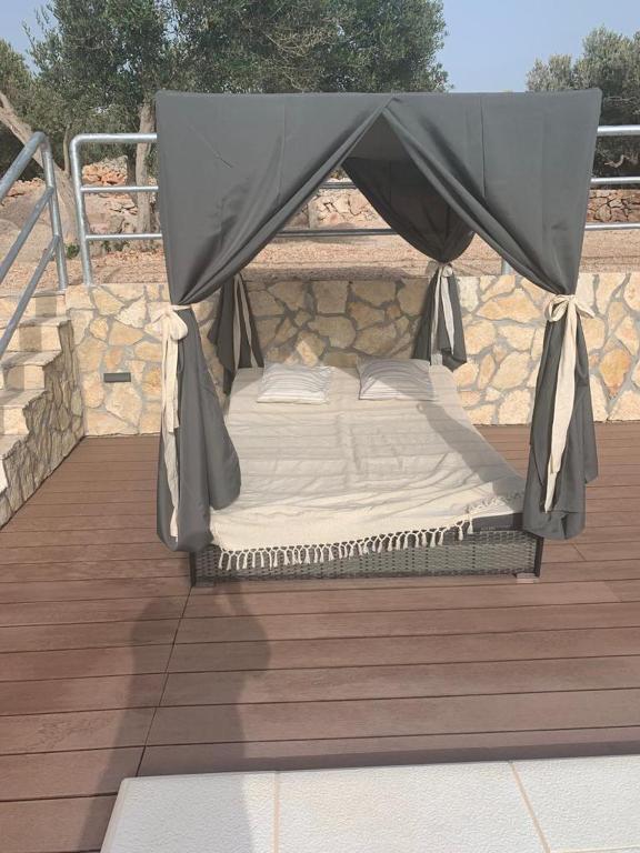 Fotografie z fotogalerie ubytování Beach house Hela - resort & tavern BAIN, free transport, pool, Island of Žut - Kornati v destinaci Pristanišće