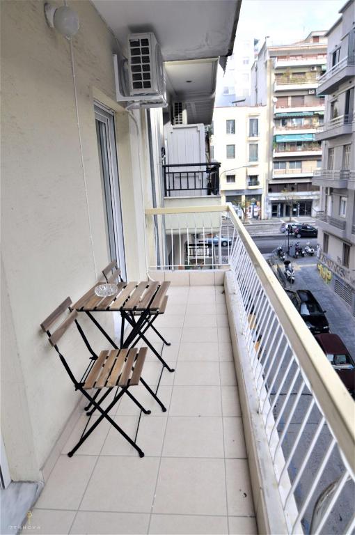 Balkón nebo terasa v ubytování Zennova #4 Vintage City Center Apt