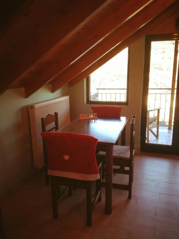 Fotografia z galérie ubytovania Kristi's Homes - "Beautiful Attic" in Dimitsana v destinácii Dimitsana