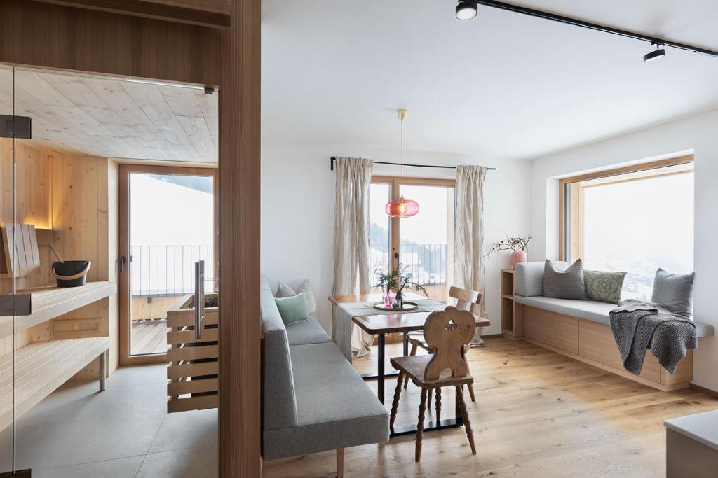 Area soggiorno di Holzhackerin - the charming Haus am Berg