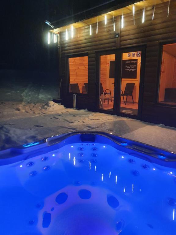 Bazén v ubytování Mana Village - Jacuzzi & Sauna nebo v jeho okolí