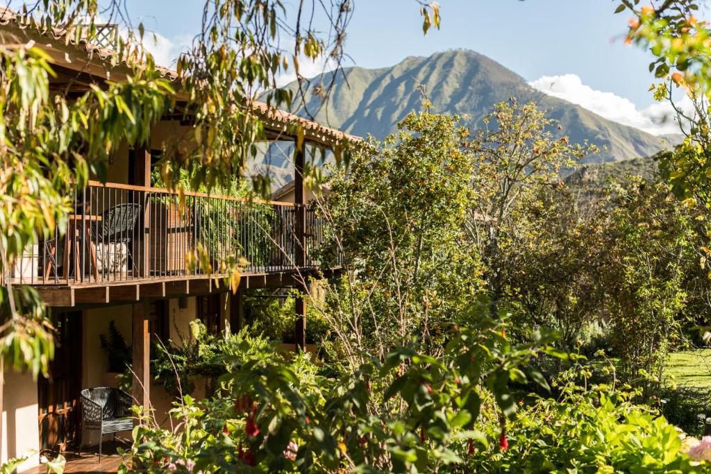 Ein allgemeiner Bergblick oder ein Berglick von des Hotels aus