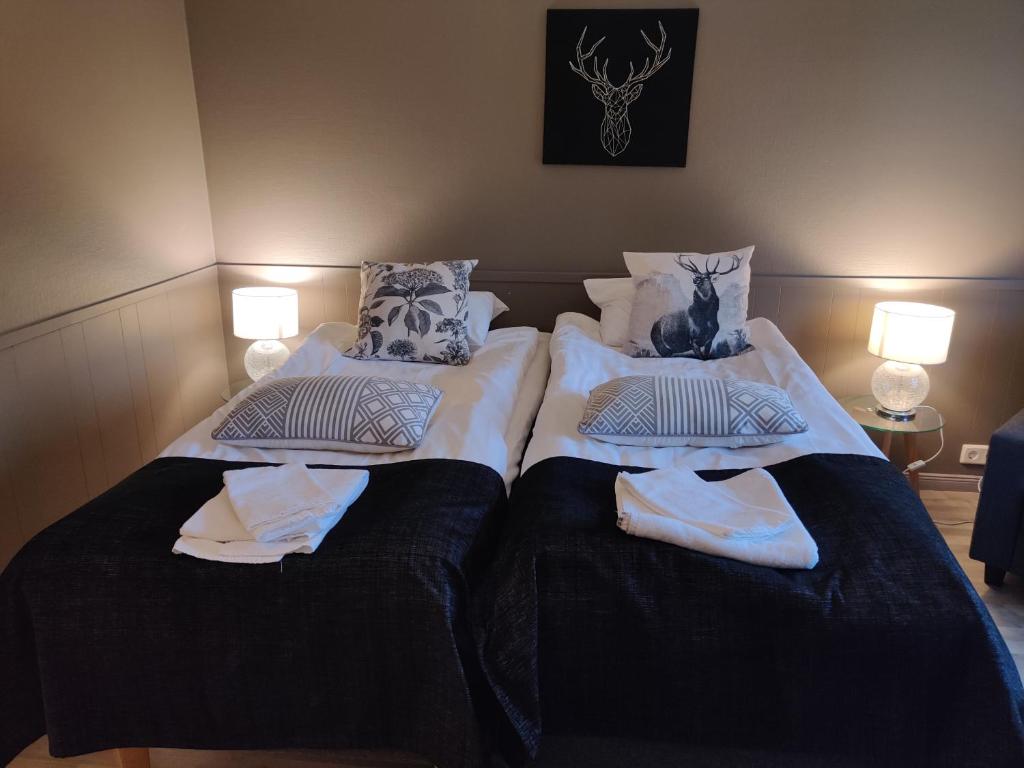 Rooms at Ellivuori - Twin Room With Bathroom